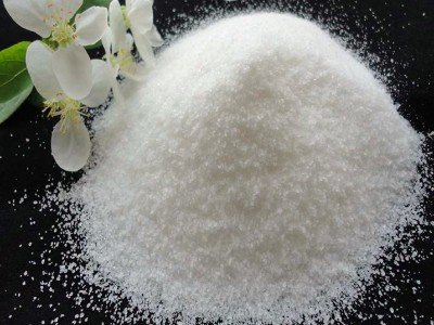 聚丙烯酰胺結(jié)團(tuán)是質(zhì)量問(wèn)題？正確操作減少成本浪費(fèi)