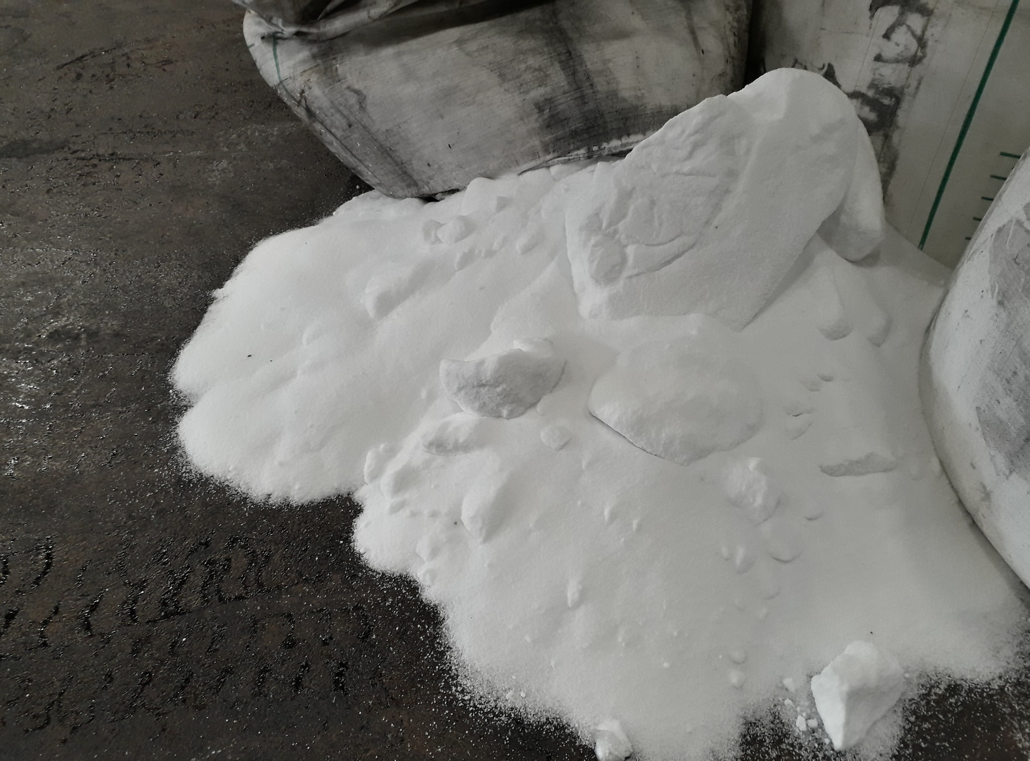 聚丙烯酰胺在處理皮革廢水具有雙重優(yōu)勢！